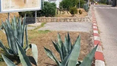 Foto 2 von Residential zum Verkauf in Calle Martínez Montañés, 84, El Casar de Escalona, Toledo