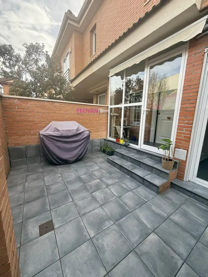 Casa adosada en venta en Ensanche