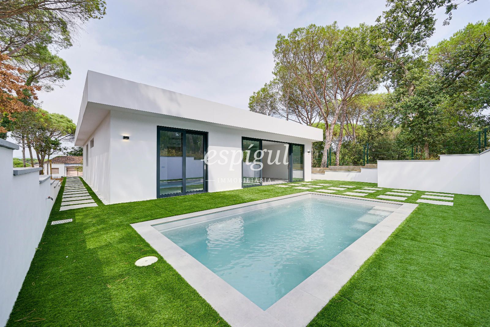 Vista exterior de Casa o chalet en venta en Llagostera con Aire acondicionado, Calefacción y Jardín privado