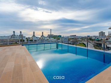Pis amb piscina en venda a Carrer Jardí del Pessebre Vivent