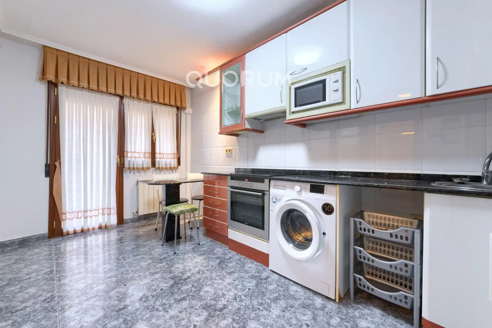 Küche von Wohnung zum Verkauf in Basauri  mit Heizung, Möbliert und Balkon