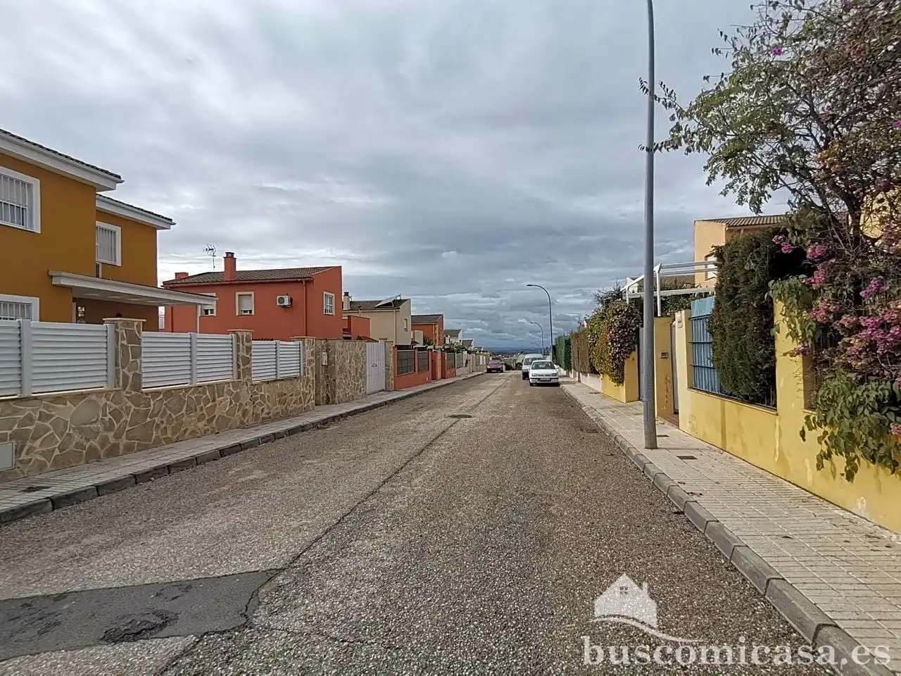 Vista exterior de Casa o xalet en venda en Linares amb Aire condicionat, Calefacció i Terrassa