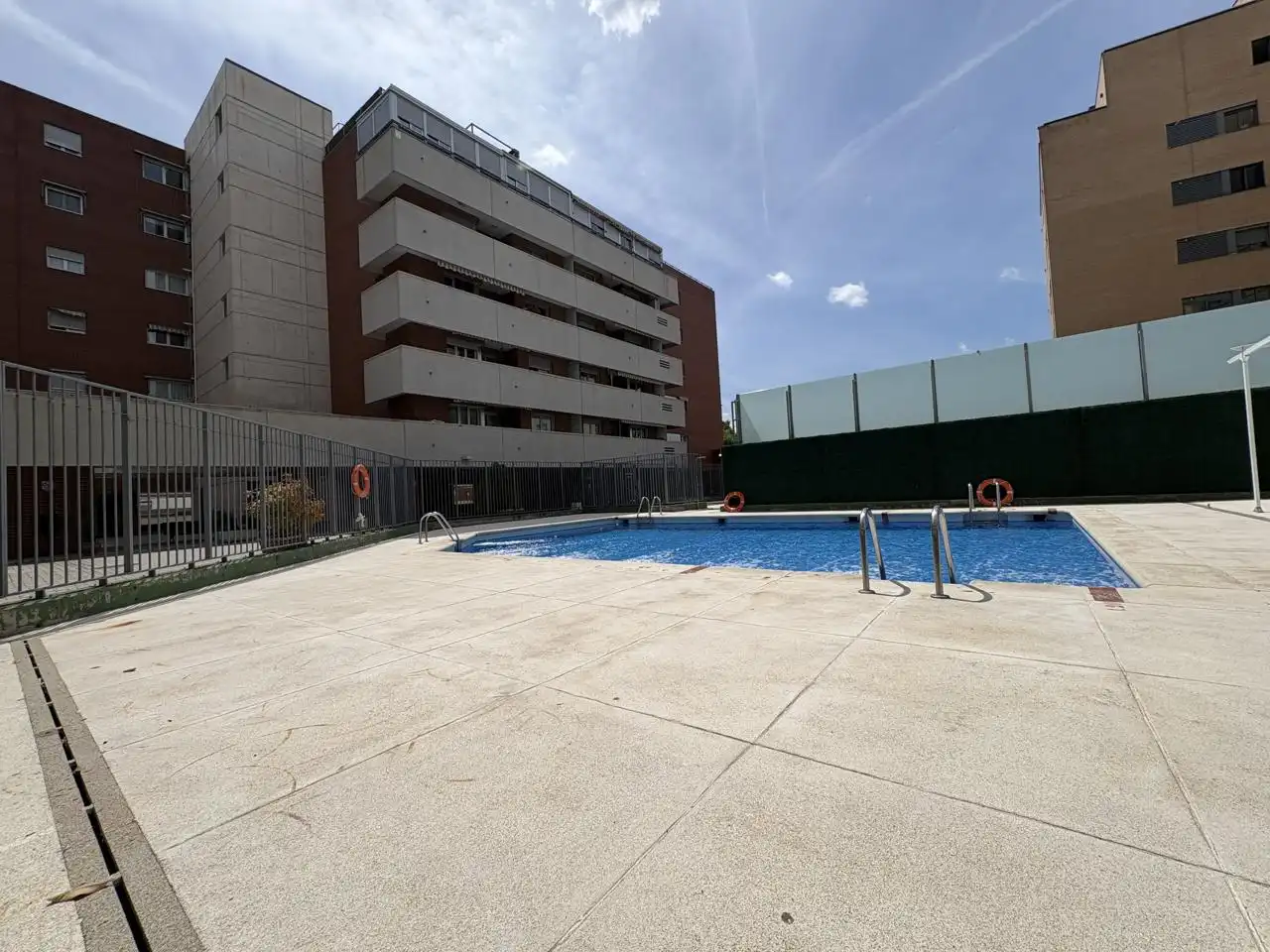 Piscina de Pis en venda en Madrid amb Calefacció, Terrassa i Traster
