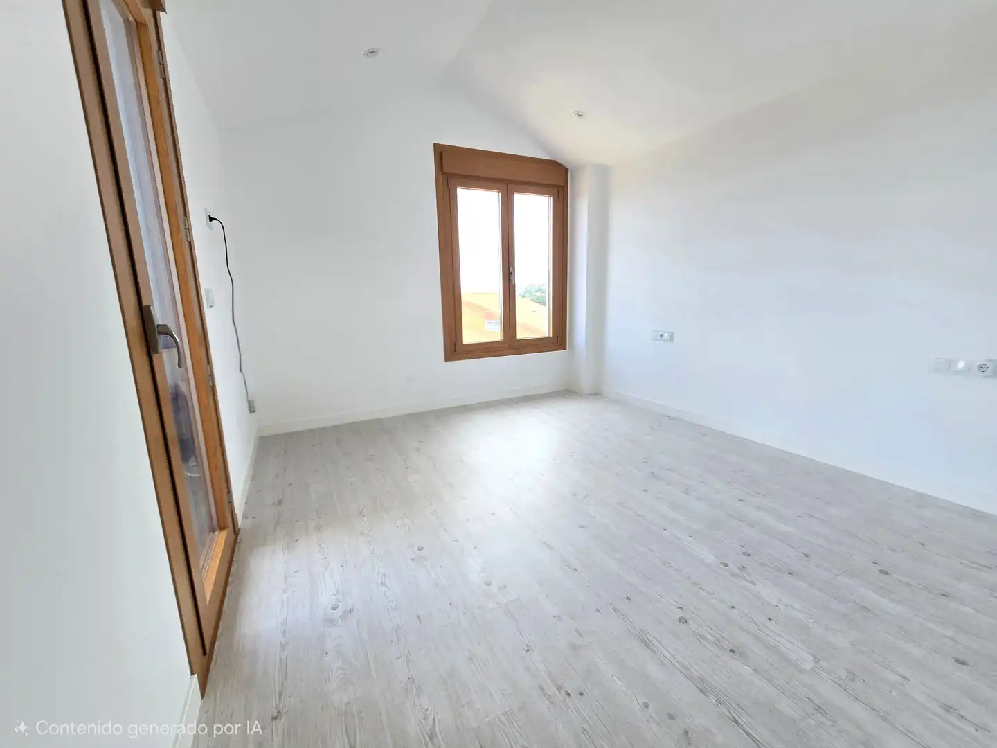 Dormitori de Casa o xalet en venda en Vigo  amb Calefacció, Jardí privat i Terrassa