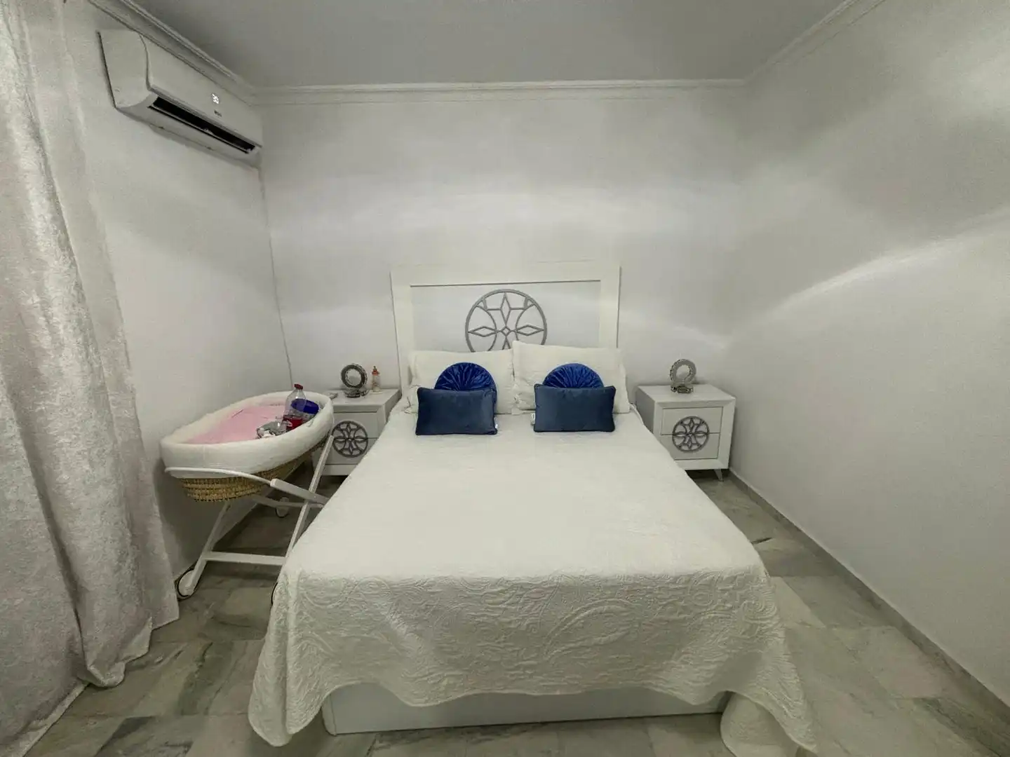 Dormitori de Casa adosada en venda en Sevilla amb Terrassa i Balcó