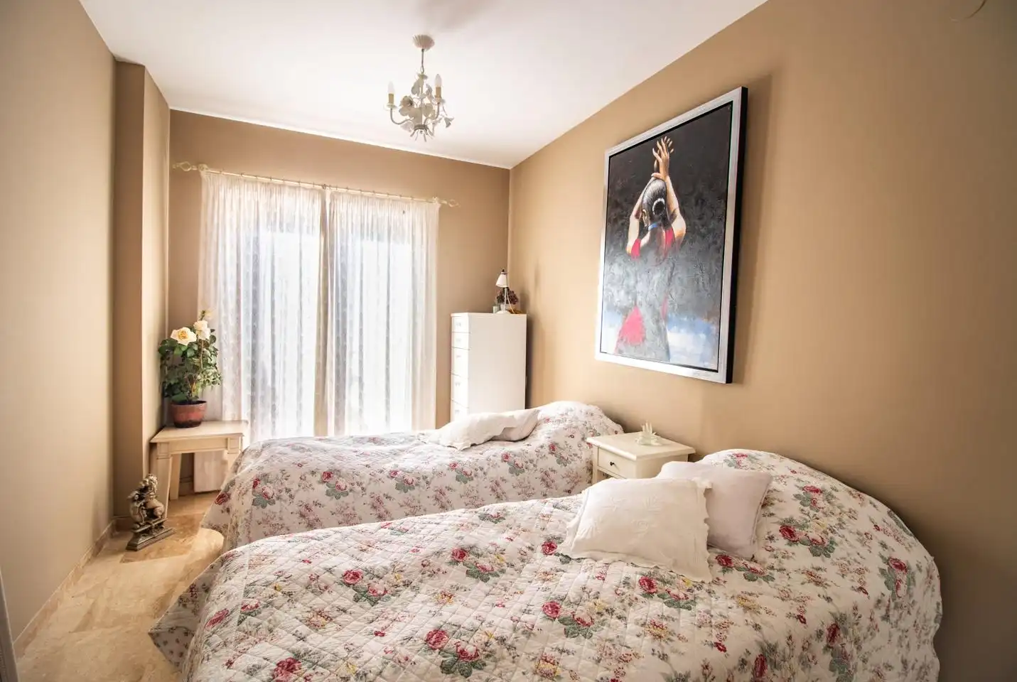 Schlafzimmer von Haus oder Chalet zum Verkauf in Almuñécar mit Klimaanlage, Privatgarten und Terrasse