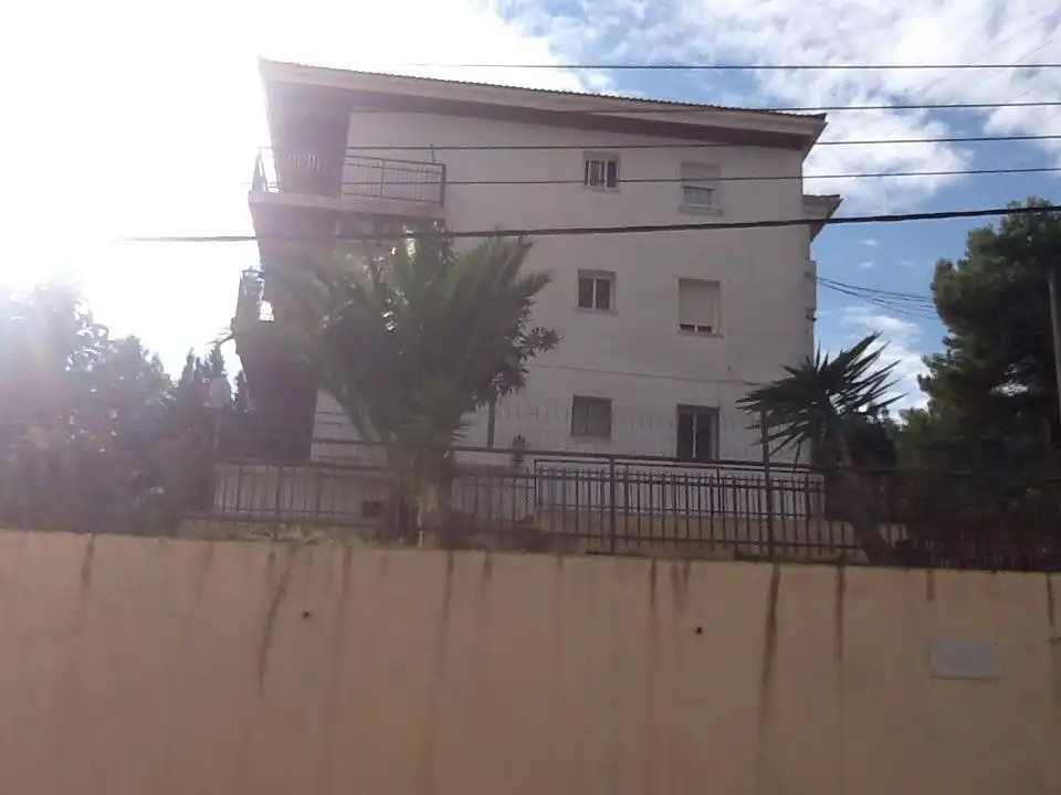 Bajo en venta en Carrer Comte Gómez de Orbaneja 83