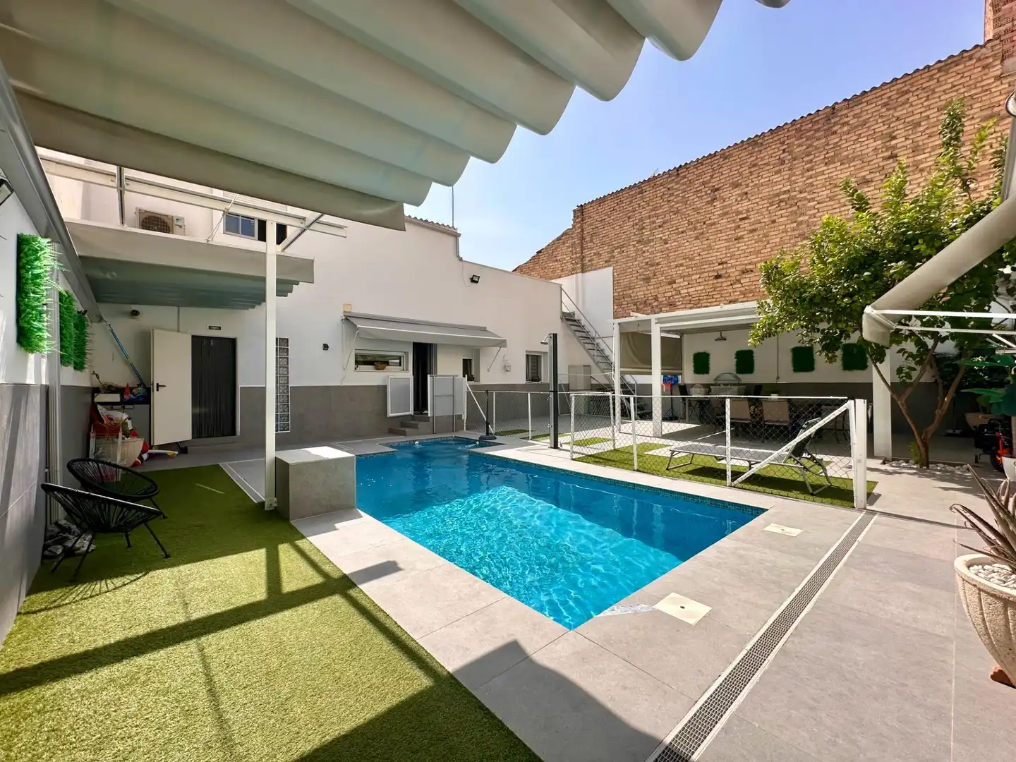 Piscina de Casa o chalet en venta en Churriana de la Vega con Aire acondicionado, Calefacción y Jardín privado
