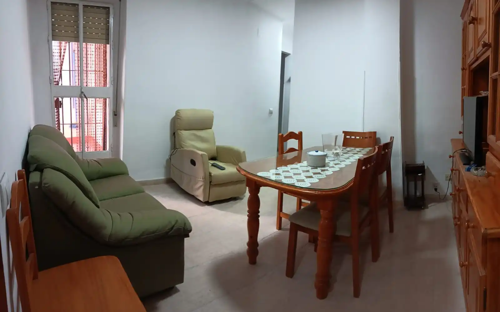 Living room of Flat for rent in Sevilla  with Furnished