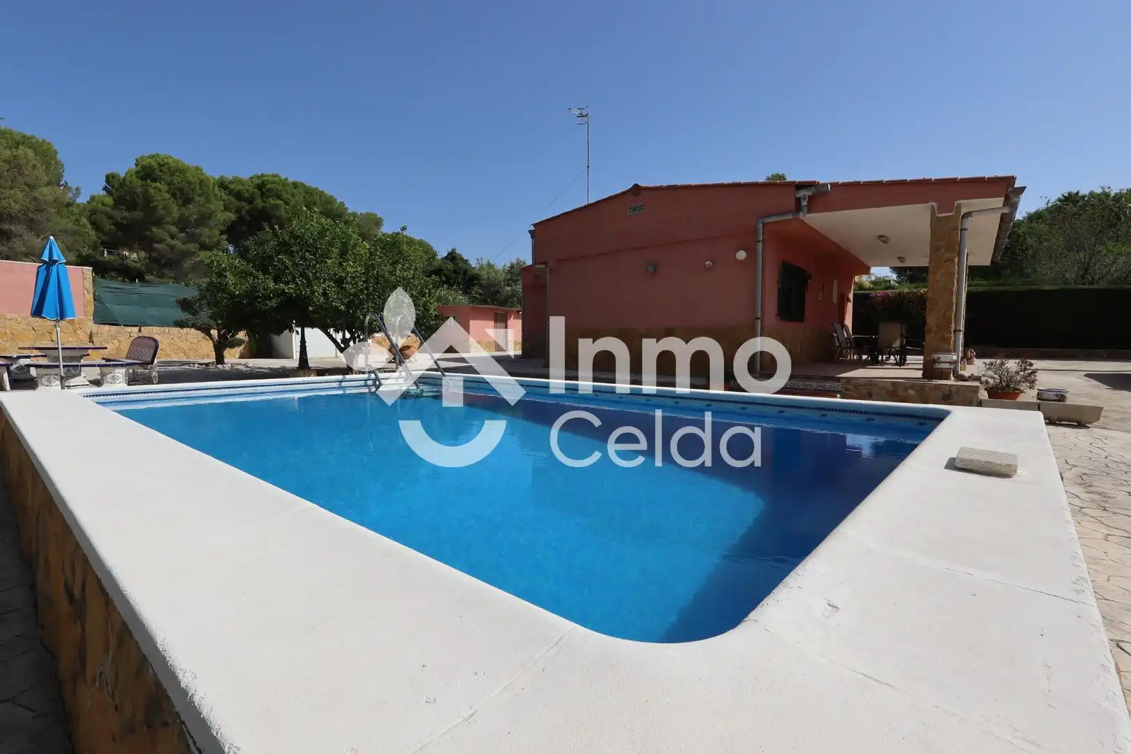 Piscina de Casa o xalet en venda en Godelleta amb Aire condicionat, Calefacció i Jardí privat