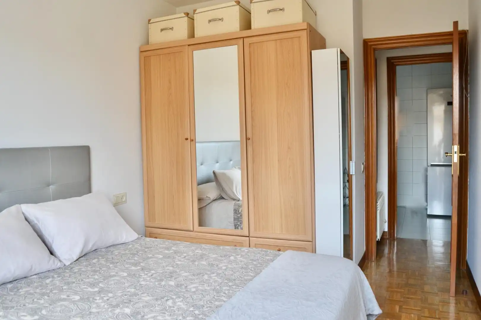 Habitación de Piso en venta en  Pamplona / Iruña con Parquet y Trastero