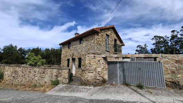Casa-chalet en Venta en Cabana de Bergantiños
