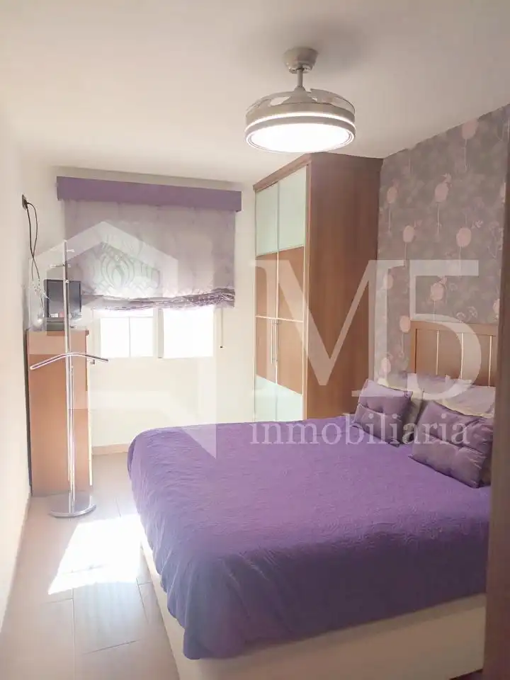 Piso en venta en Caleta de Vélez