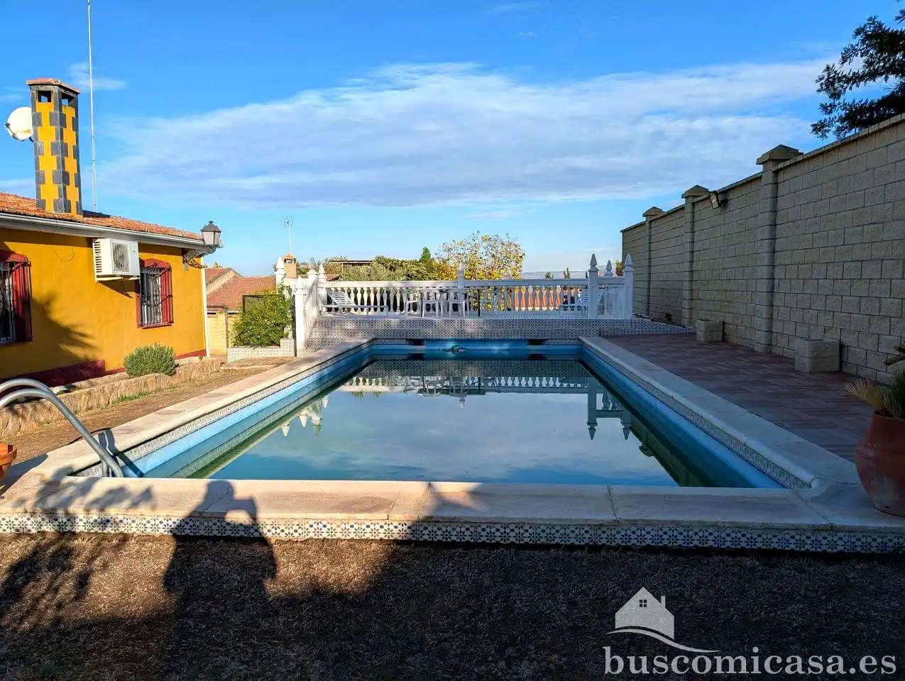 Piscina de Piso de alquiler en Linares con Aire acondicionado y Amueblado