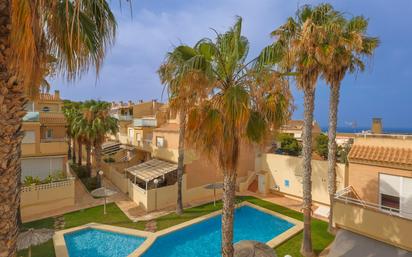 Vista exterior de Casa adosada en venda en Alicante / Alacant amb Calefacció, Jardí privat i Terrassa
