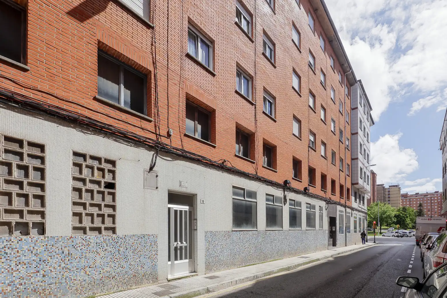 Außenansicht von Wohnung zum Verkauf in Gijón  mit Heizung und Abstellraum