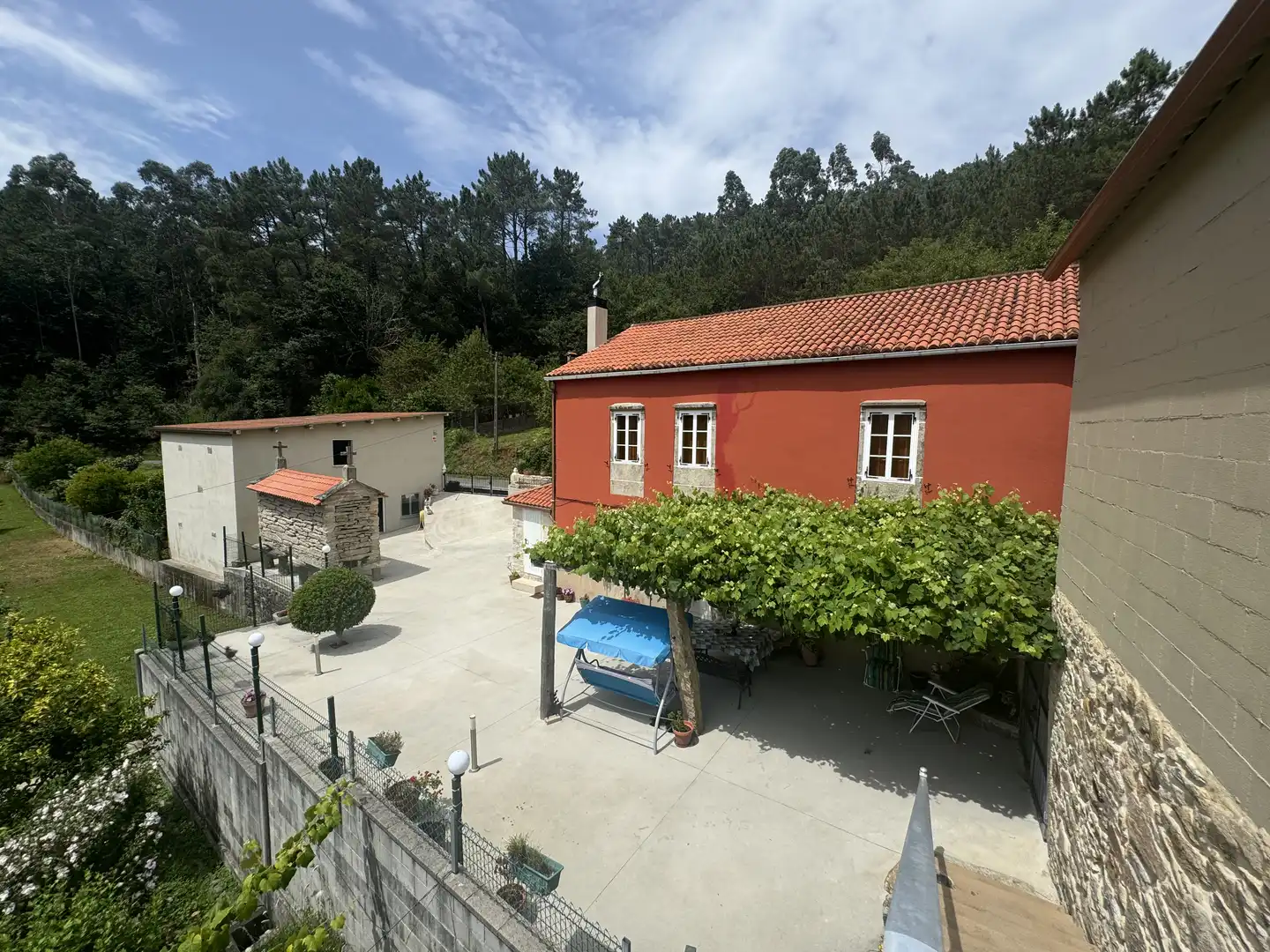 Vista exterior de Finca rústica en venta en Outes con Calefacción, Jardín privado y Terraza