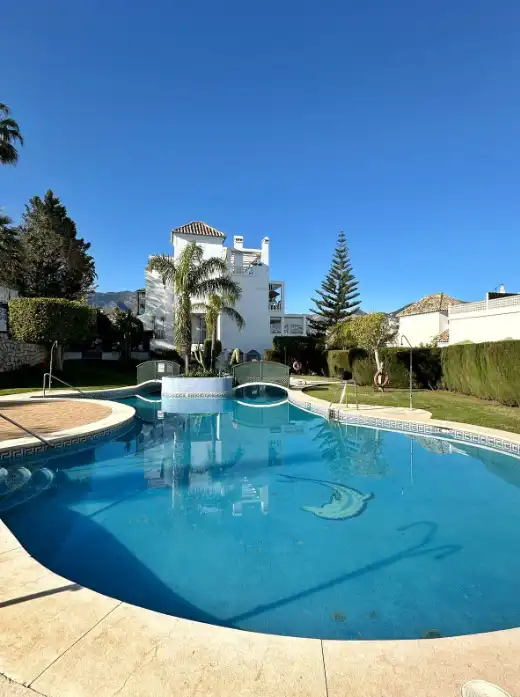 Vista exterior de Pis en venda en Mijas amb Aire condicionat, Terrassa i Moblat