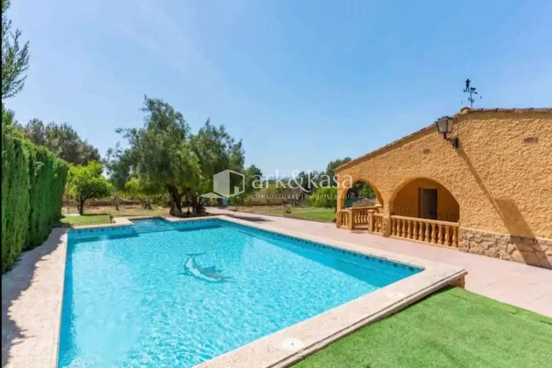 Vista exterior de Casa o chalet de alquiler en Torrent con Jardín privado, Terraza y Trastero