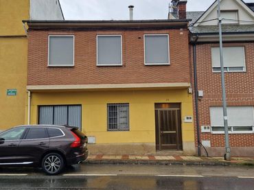 Landhaus mit Balkon zum Verkauf in Priaranza del Bierzo