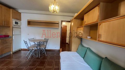 Foto 3 de Apartament en venda a Calle Jacinto Benavente, Masip, Oviedo