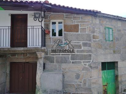 Vista exterior de Casa o xalet en venda en Ourense Capital  amb Calefacció, Moblat i Balcó