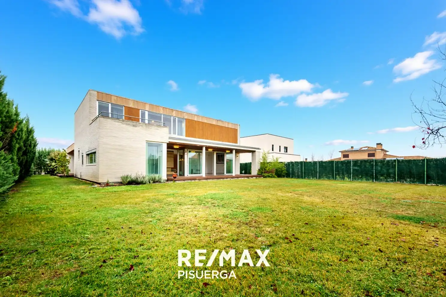 Exterior view of Houses for rent in Laguna de Duero  with Air Conditioner, Private garden and Terrace