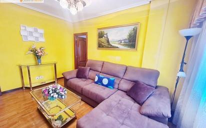 Living room of Flat for sale in Valladolid Capital  with Heating and Terrace