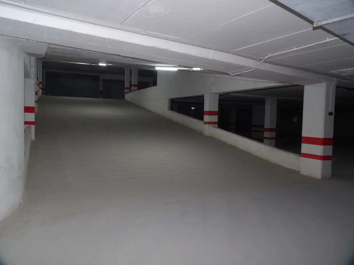 Parking de Apartamento en venta en León Capital  con Calefacción