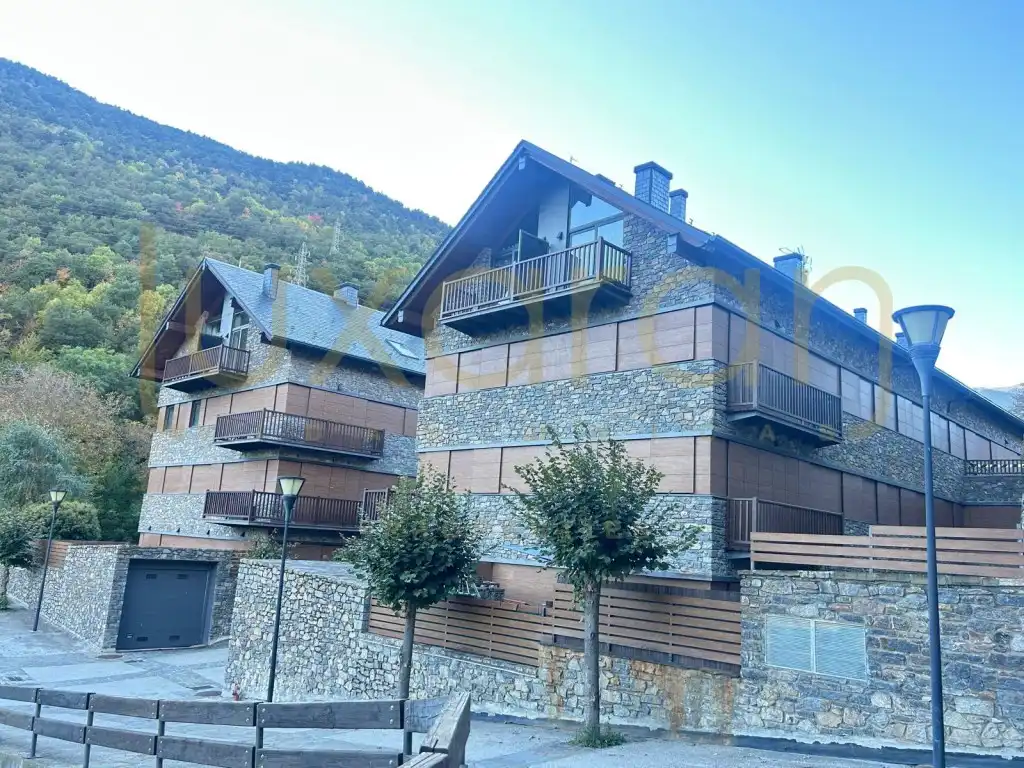 Vista exterior de Apartament en venda en Alt Àneu, Lleida