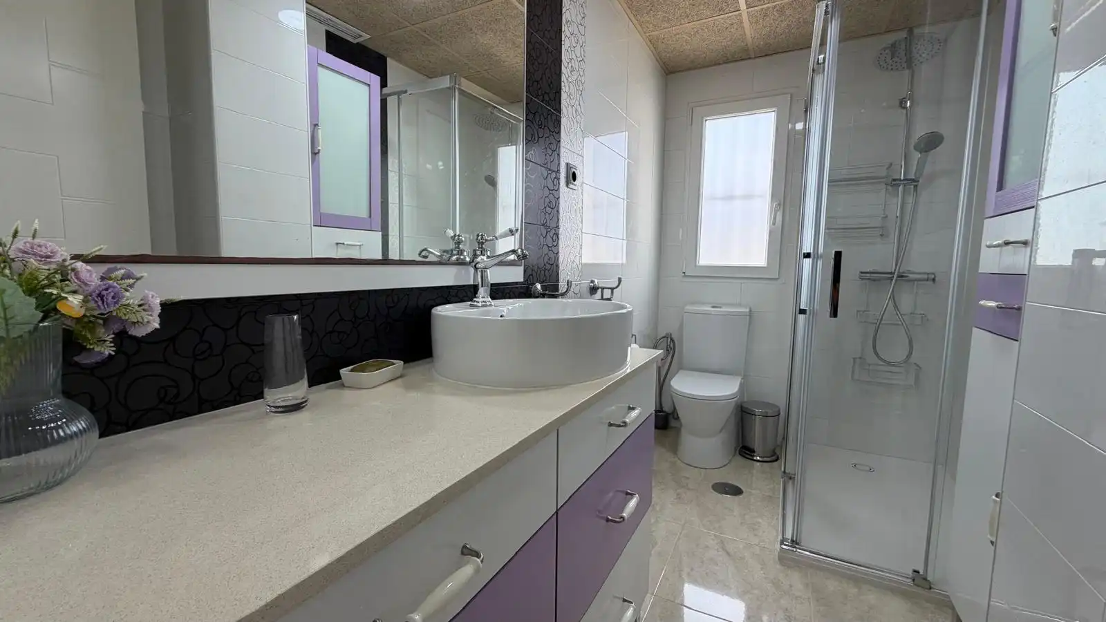 Baño de Piso de alquiler en Cartagena con Aire acondicionado, Calefacción y Parquet