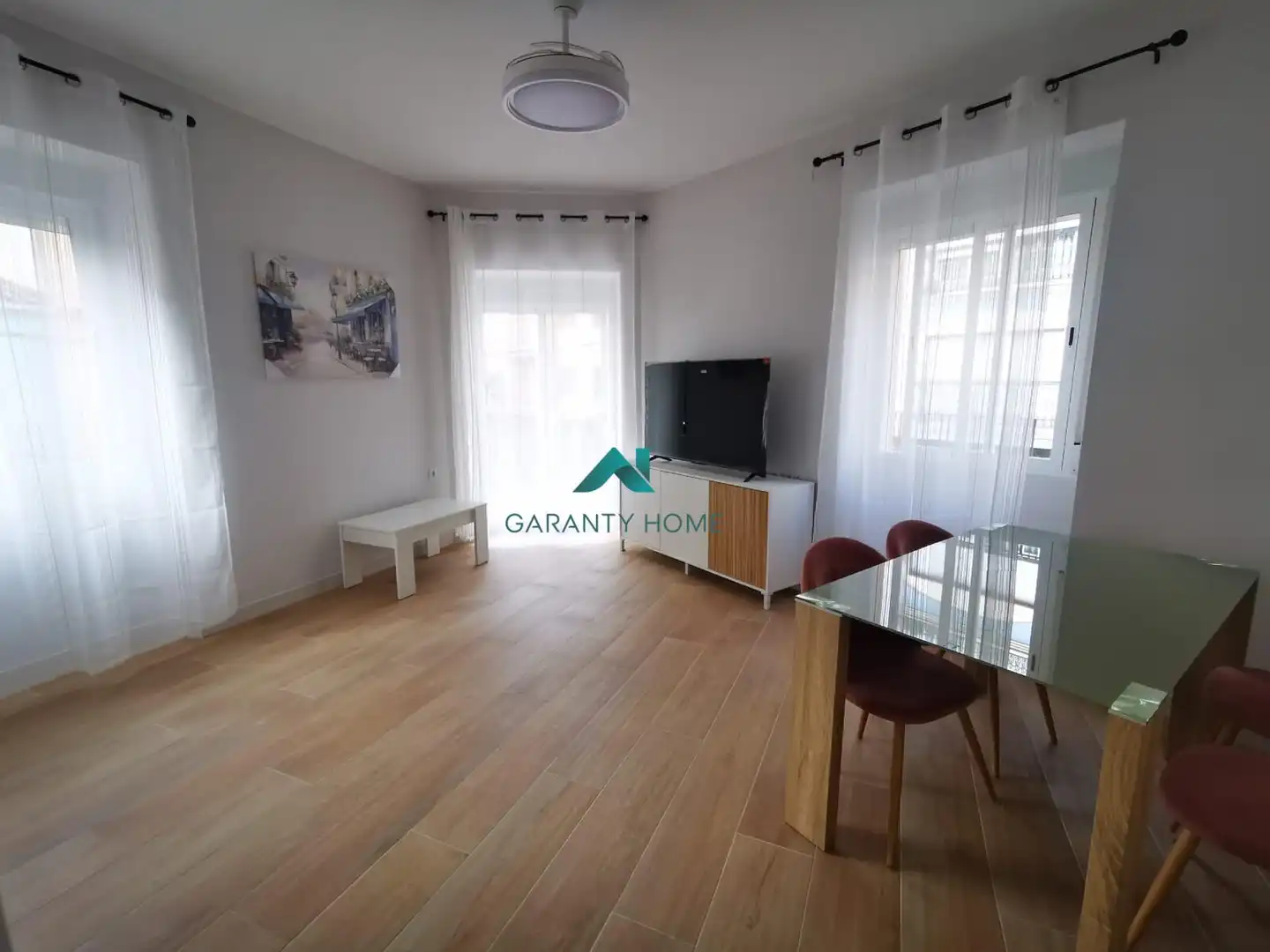 Sala d'estar de Pis en venda en Torredonjimeno amb Terrassa, Moblat i Balcó