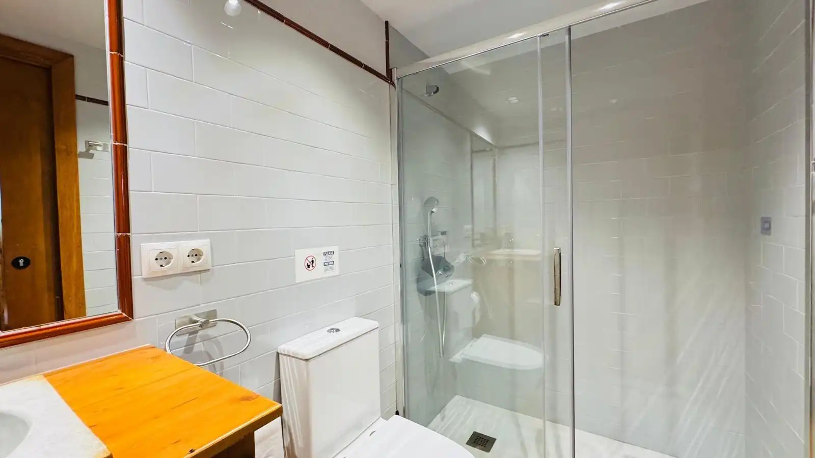 Bathroom of Houses for rent in Sant Martí Sarroca  with Private garden, Terrace and Swimming Pool