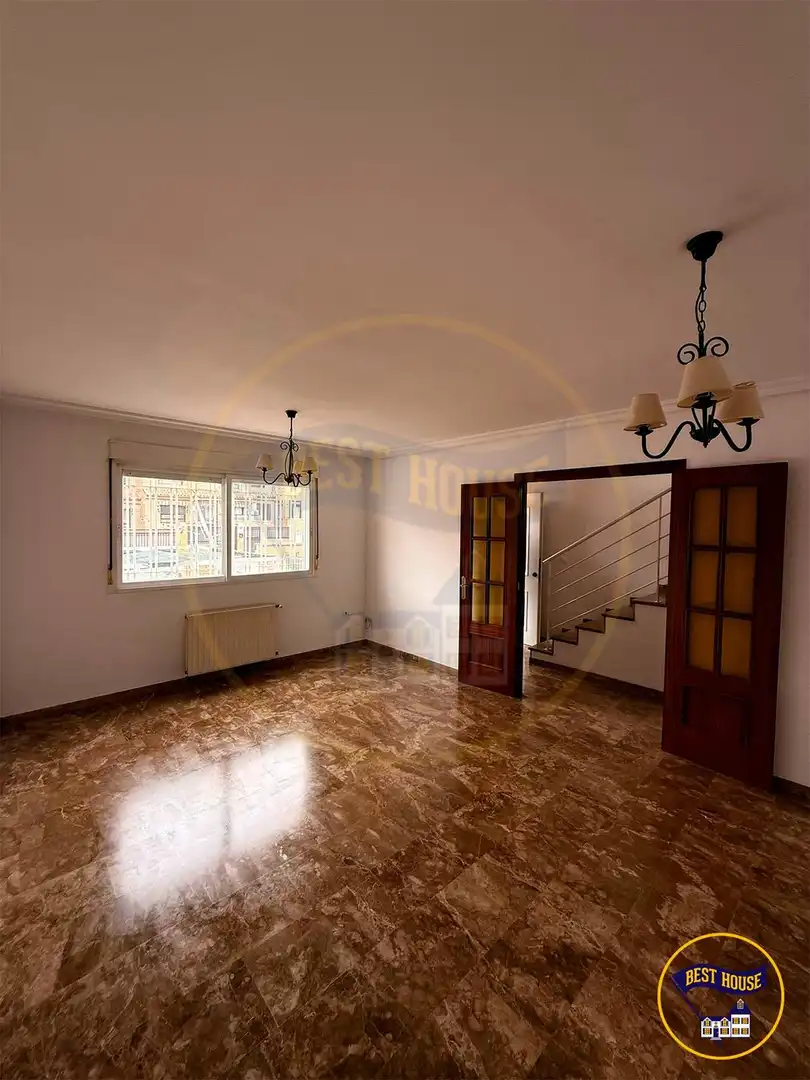Detached homes for sale in Calle JOAQUIN RODRIGO , San Fernando - Carretera de Valencia