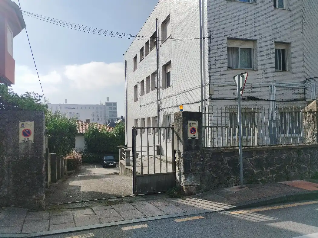 Vista exterior de Piso en venta en Cuatro Caminos