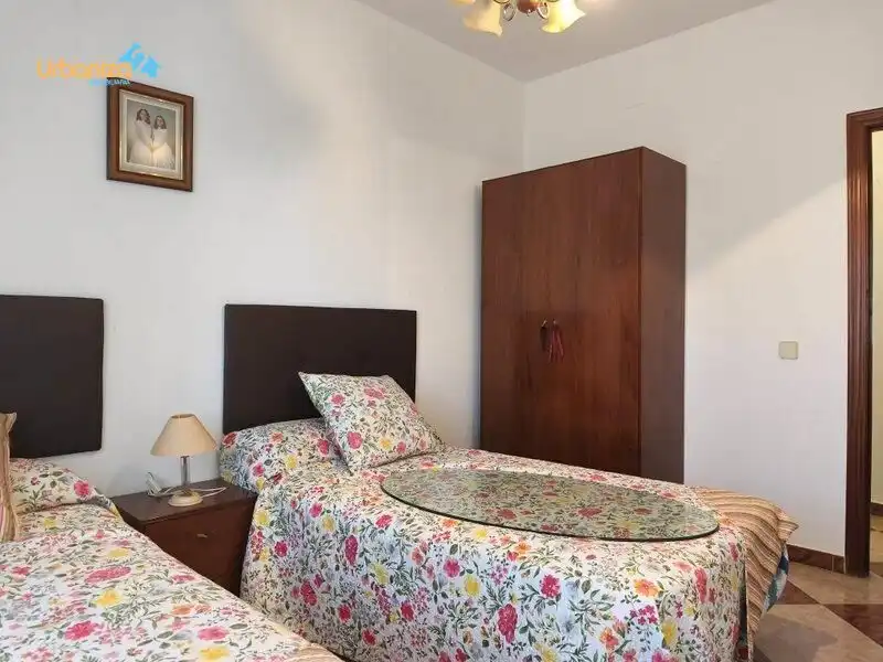 Schlafzimmer von Country house zum Verkauf in Villanueva del Fresno mit Klimaanlage und Alarm