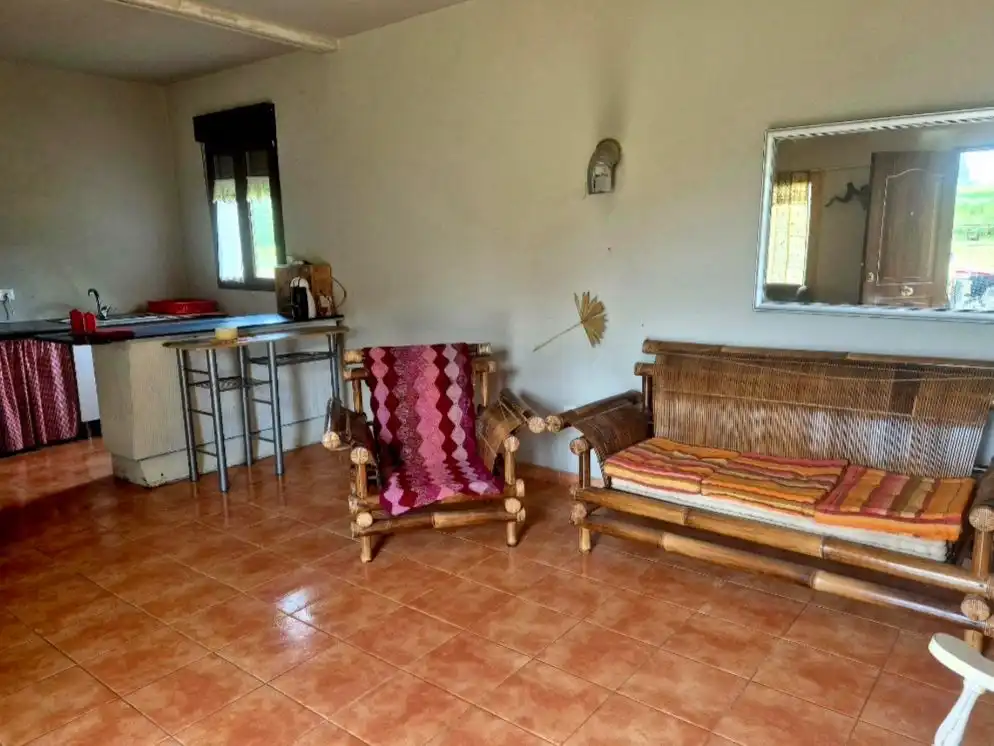 Sala de estar de Terreno en venta en Pueyo / Puiu