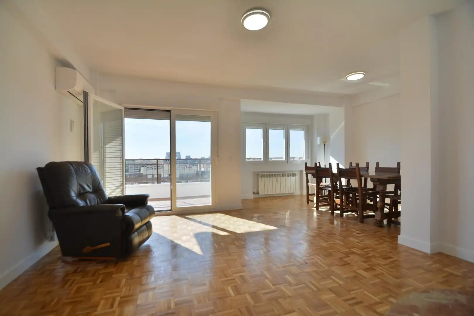 Wohnzimmer von Wohnung zur Miete in Fuencarral - El Pardo