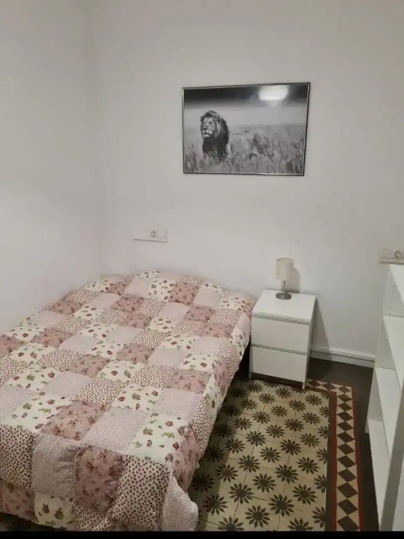 Bedroom of Flat for rent in Gràcia