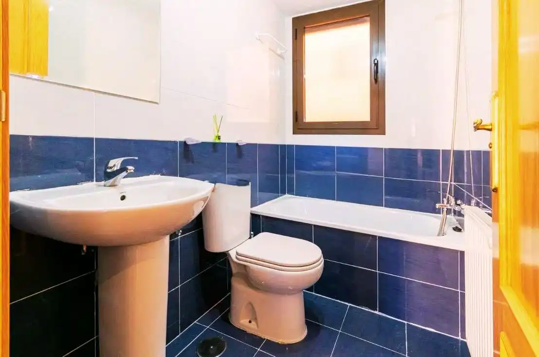Baño de Piso en venta en Madrid con Aire acondicionado, Calefacción y Trastero