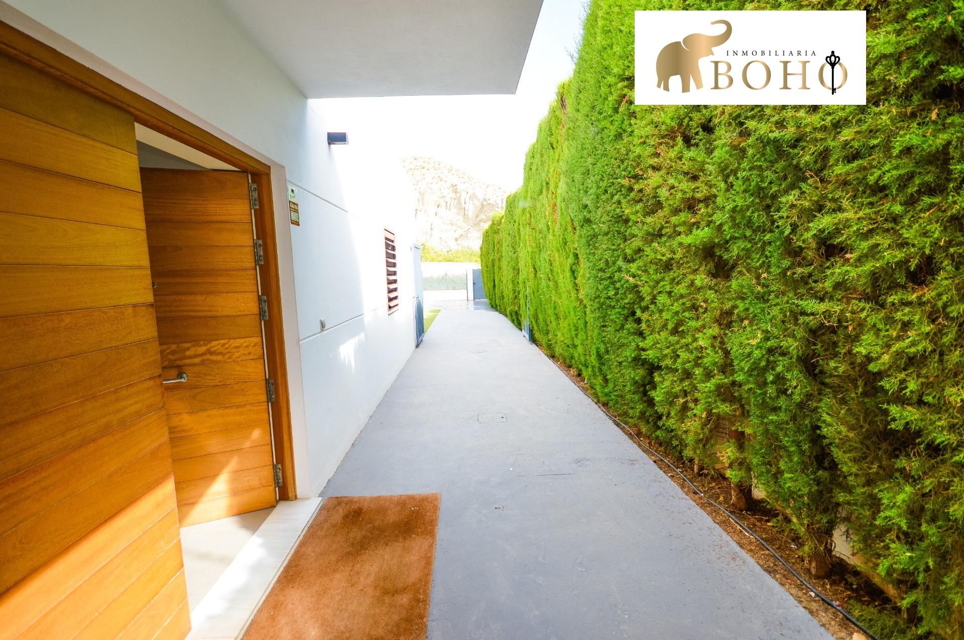 Vista exterior de Casa o xalet en venda en Rágol amb Aire condicionat, Calefacció i Jardí privat