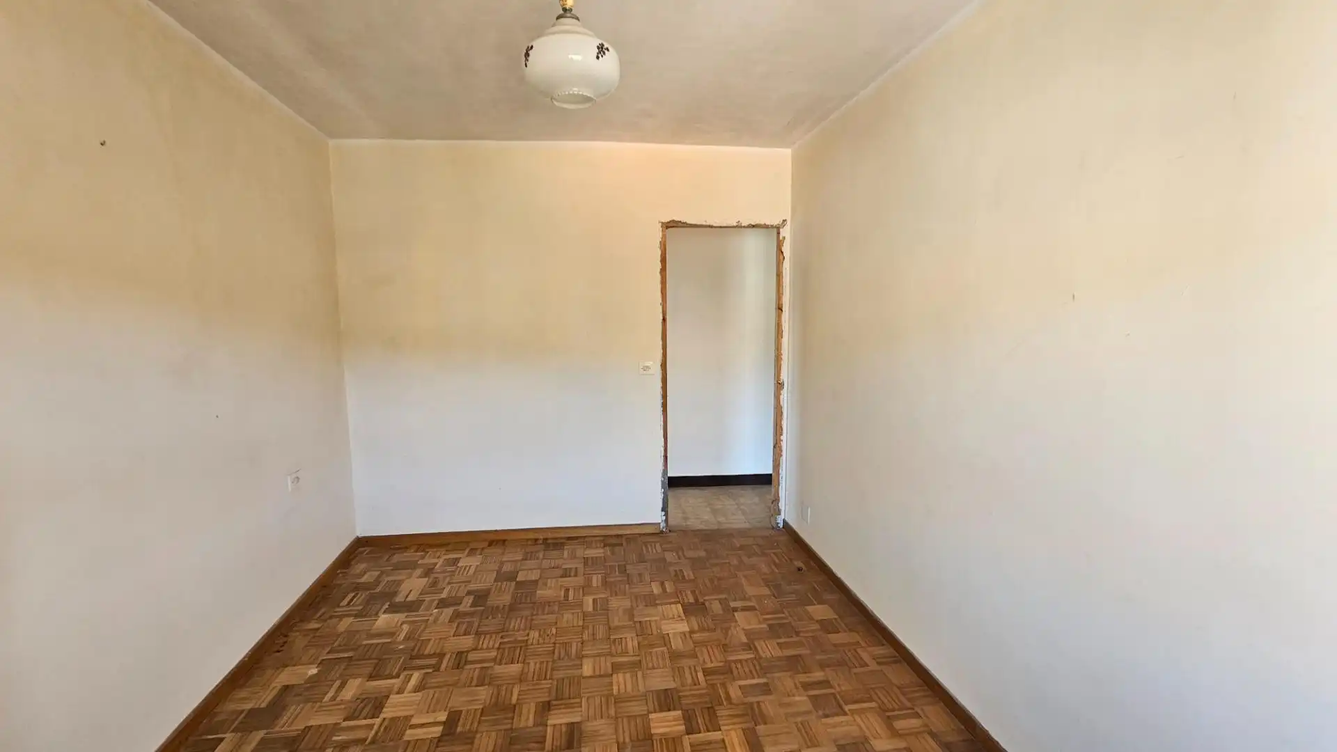 Bedroom of Buildings for sale in Cee