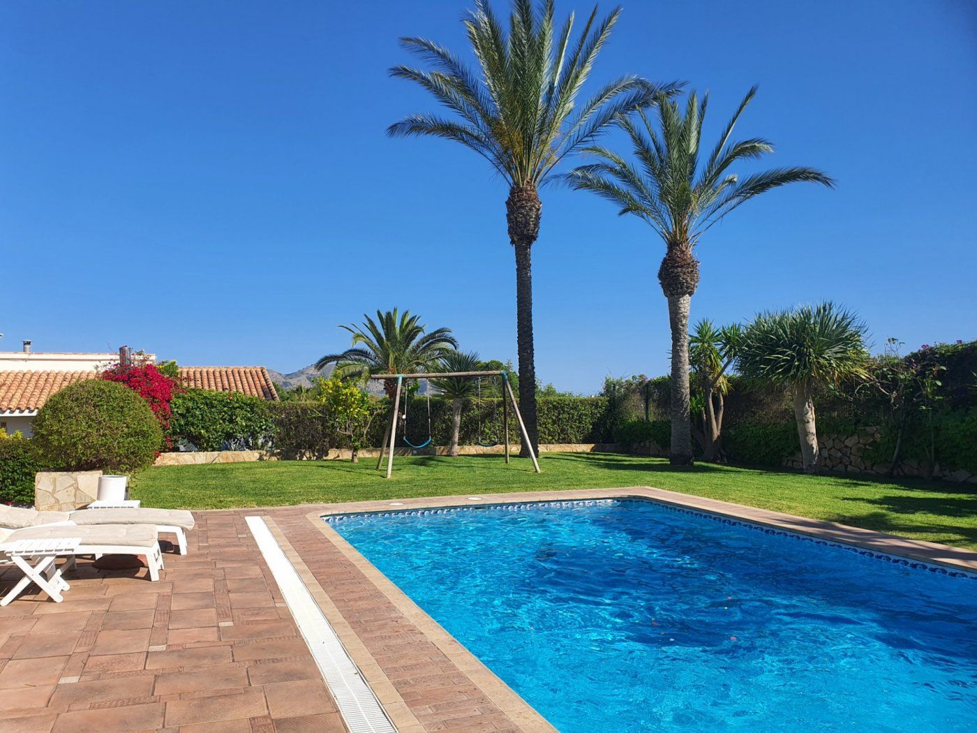 Piscina de Casa o xalet en venda en Benidorm amb Calefacció, Jardí privat i Traster