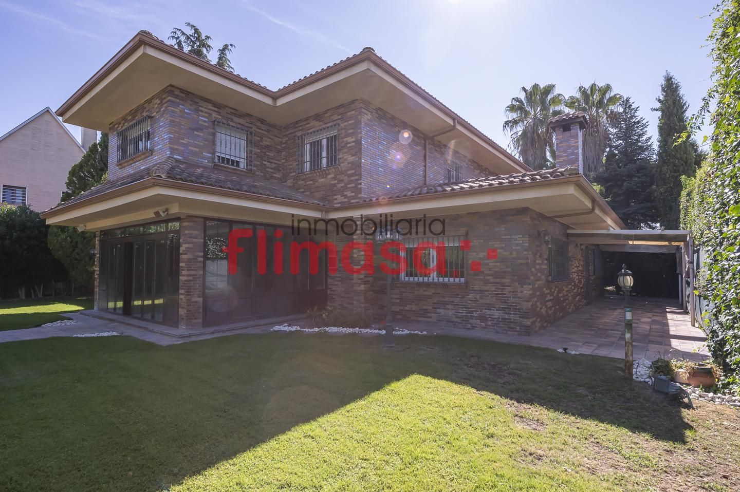 Vista exterior de Casa o xalet en venda en Villaviciosa de Odón amb Aire condicionat, Calefacció i Jardí privat