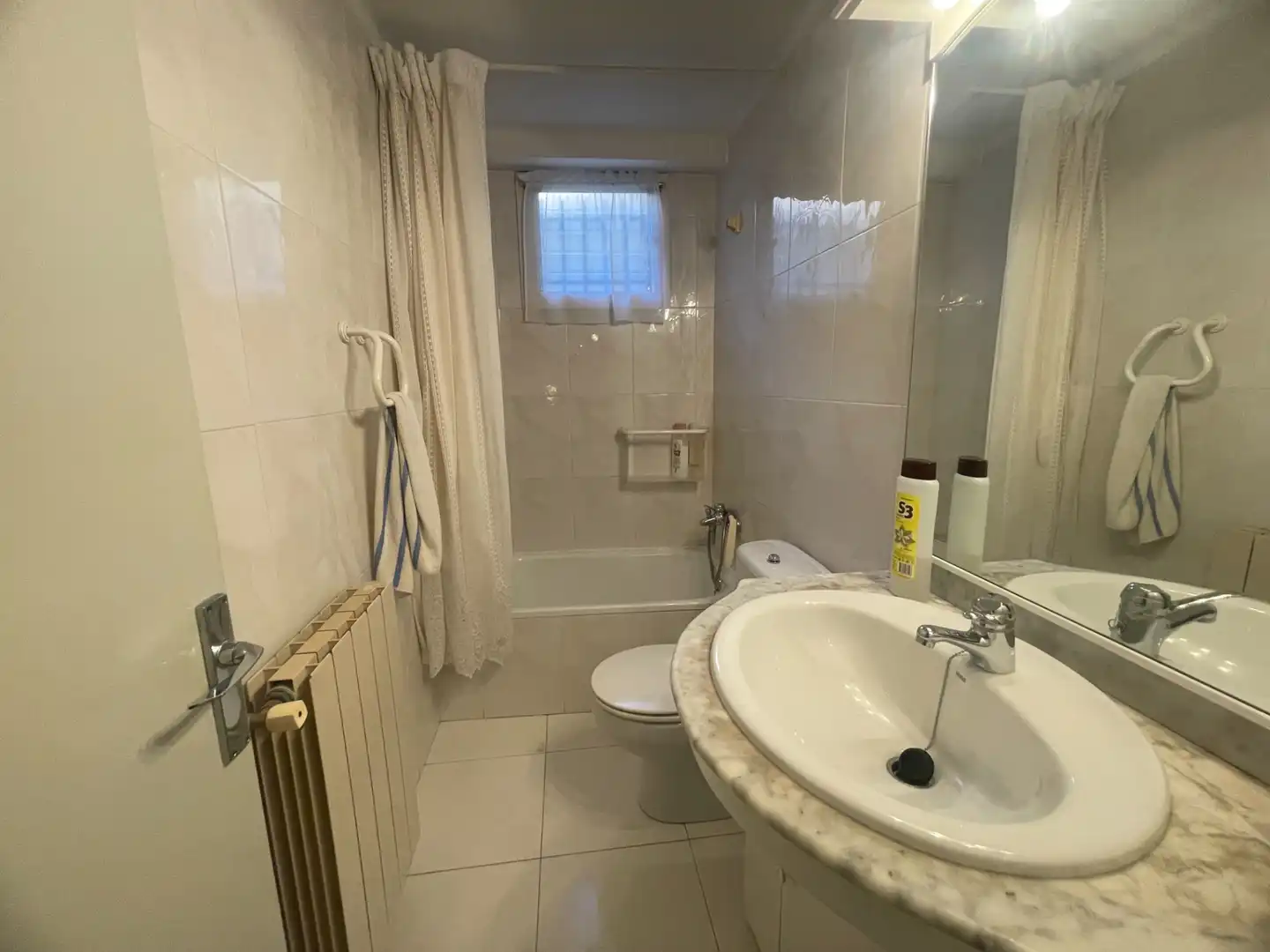 Baño de Casa o chalet en venta en Camarasa con Calefacción, Terraza y Trastero