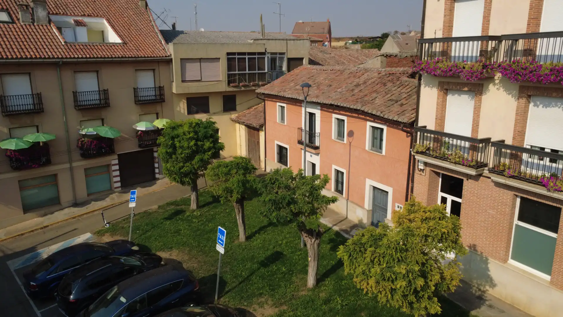 Vista exterior de Casa o chalet en venta en Sahagún con Calefacción, Jardín privado y Amueblado
