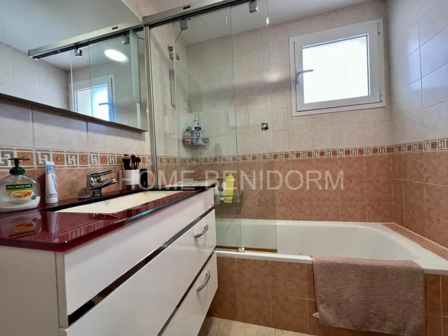 Baño de Piso en venta en La Nucia con Terraza, Trastero y Piscina comunitaria