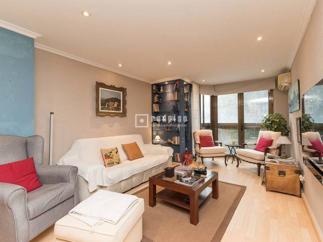 Piso en Venta en PERIS Y VALERO en En Corts - Doctor Waksman