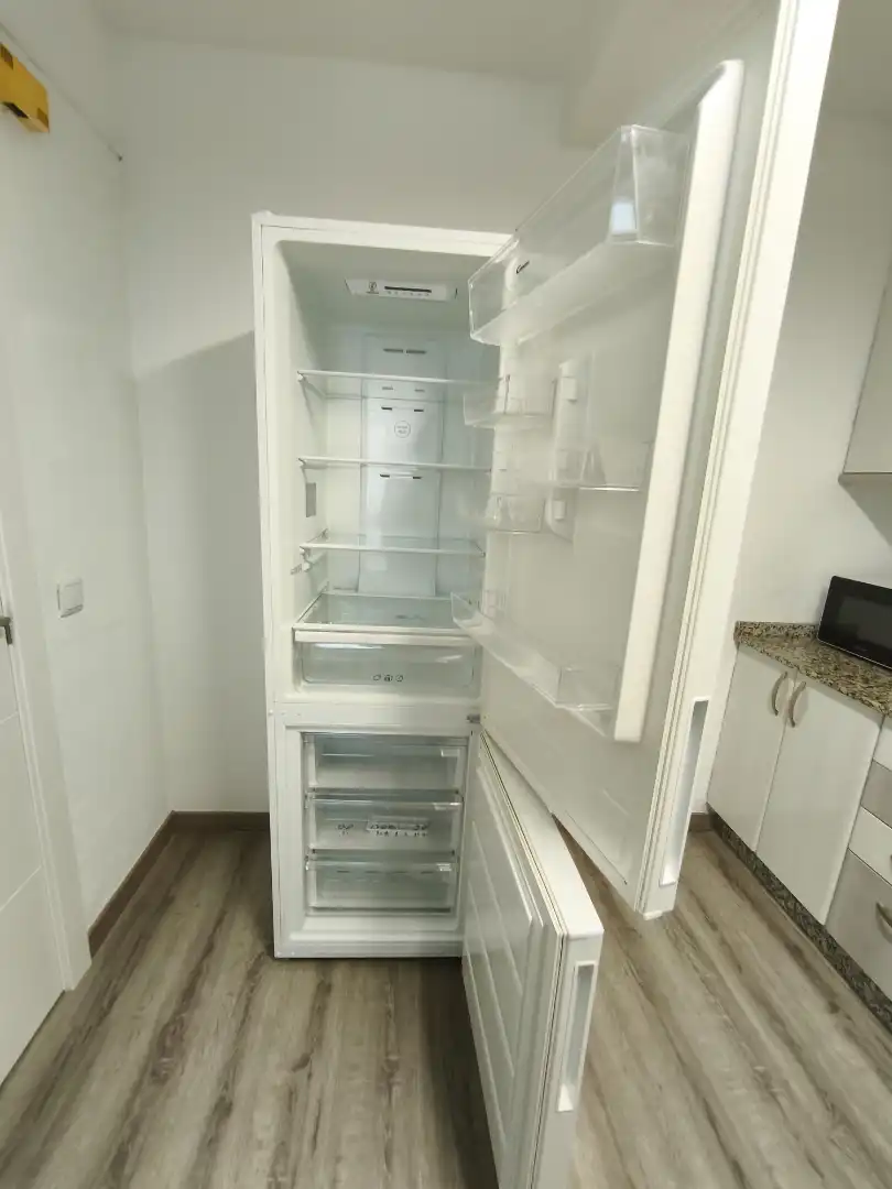Kitchen of Flat for rent in Vigo   with Furnished