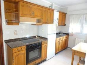 Cocina de Piso de alquiler en Gijón  con Calefacción, Parquet y Amueblado